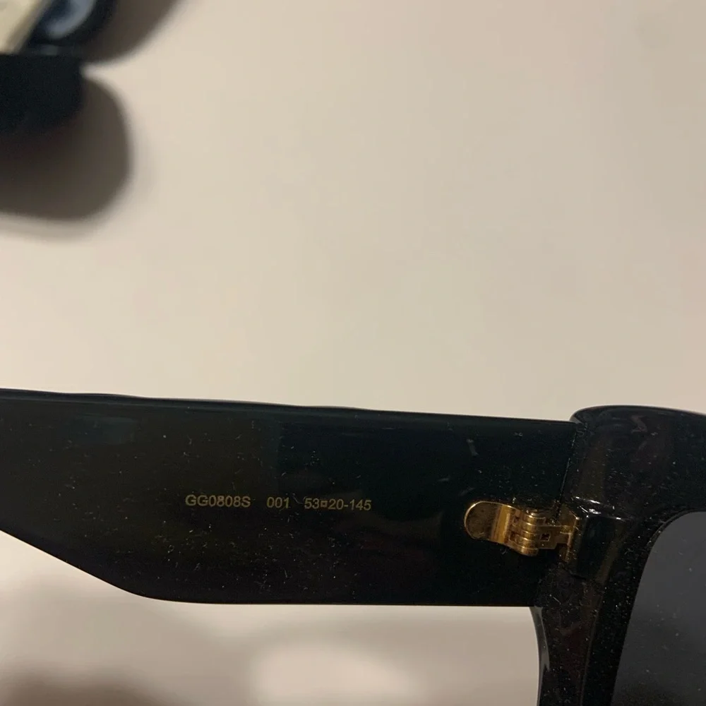 NWT Gucci Elegant Black Women's Sunglasses‎